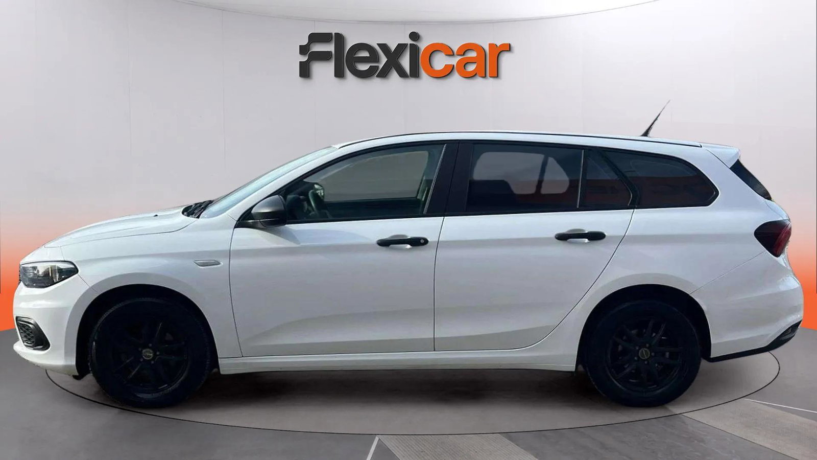 https://cdn-flexicar.caraffinity.it/public_appraisal_images_pro/images/stock/284864/HnFHgAMhhG__WhatsApp Image 2026-09-01 at 18.38.29.jpg